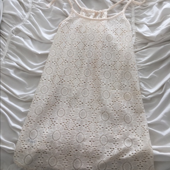 Lady’s swimsuit coverup - Picture 1 of 1